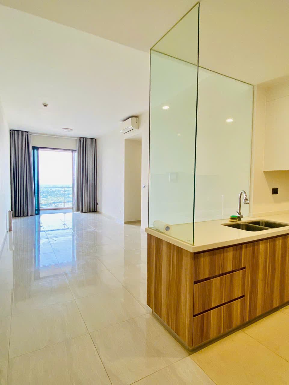 타오디엔 Fraser Q2 3침실 12층 월세 사진 4 |  |  |
