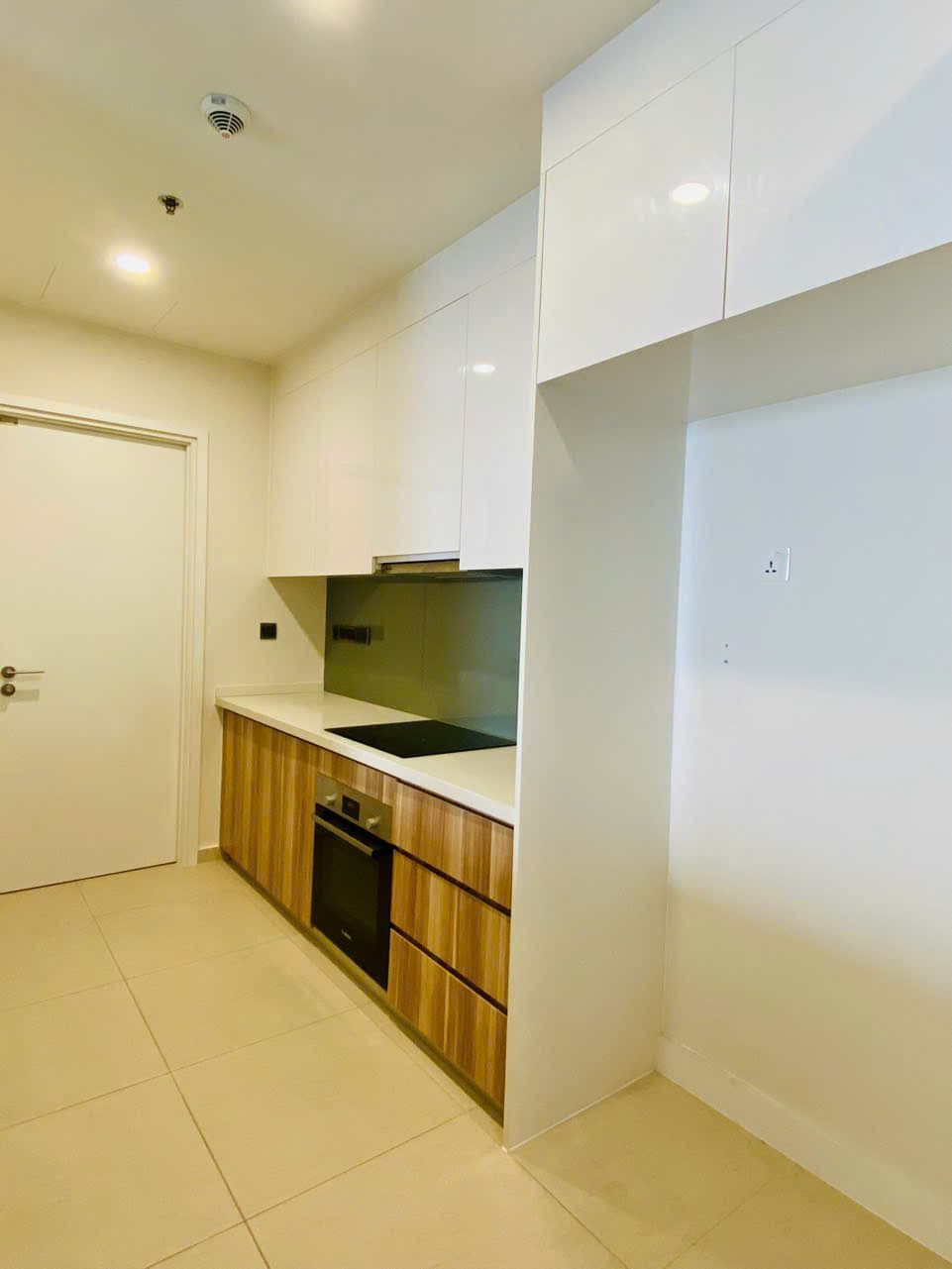 타오디엔 Fraser Q2 3침실 12층 월세 사진 14 |  |  |