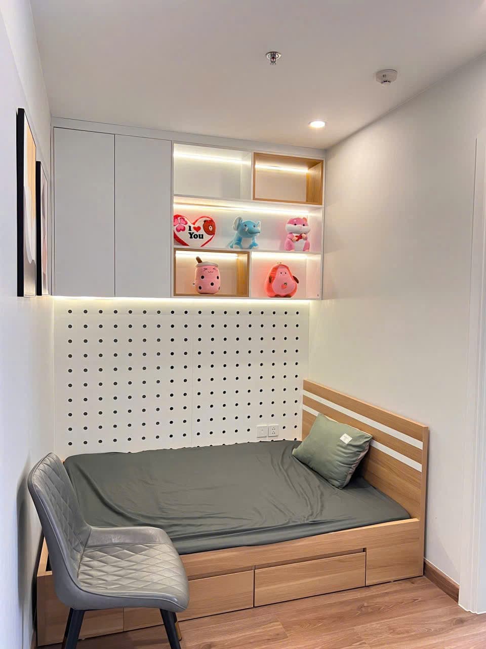 스마트시티 하노이 월세 1베드 수영장뷰 사진 4 |  |  |