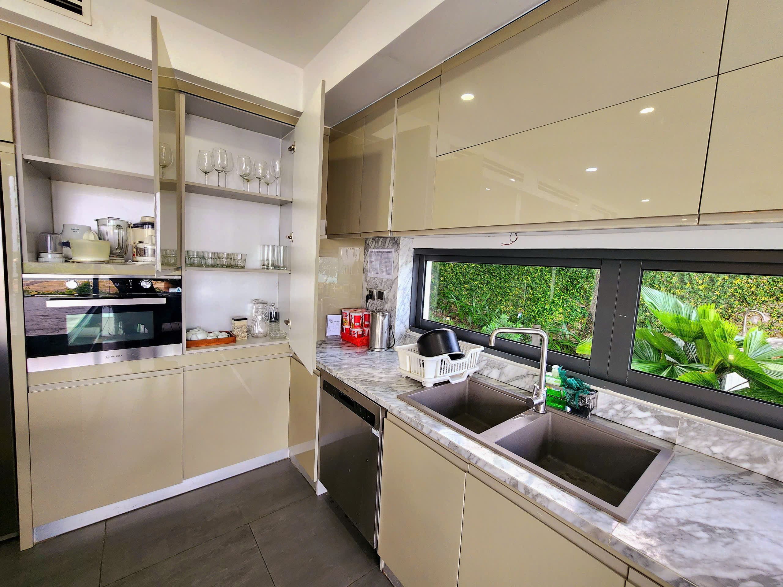 Villa B6 Pho Bien, Khu biet thu Ocean Front Anh Nguyen, TRONG SAN 빌라 단기숙박 사진 8 |