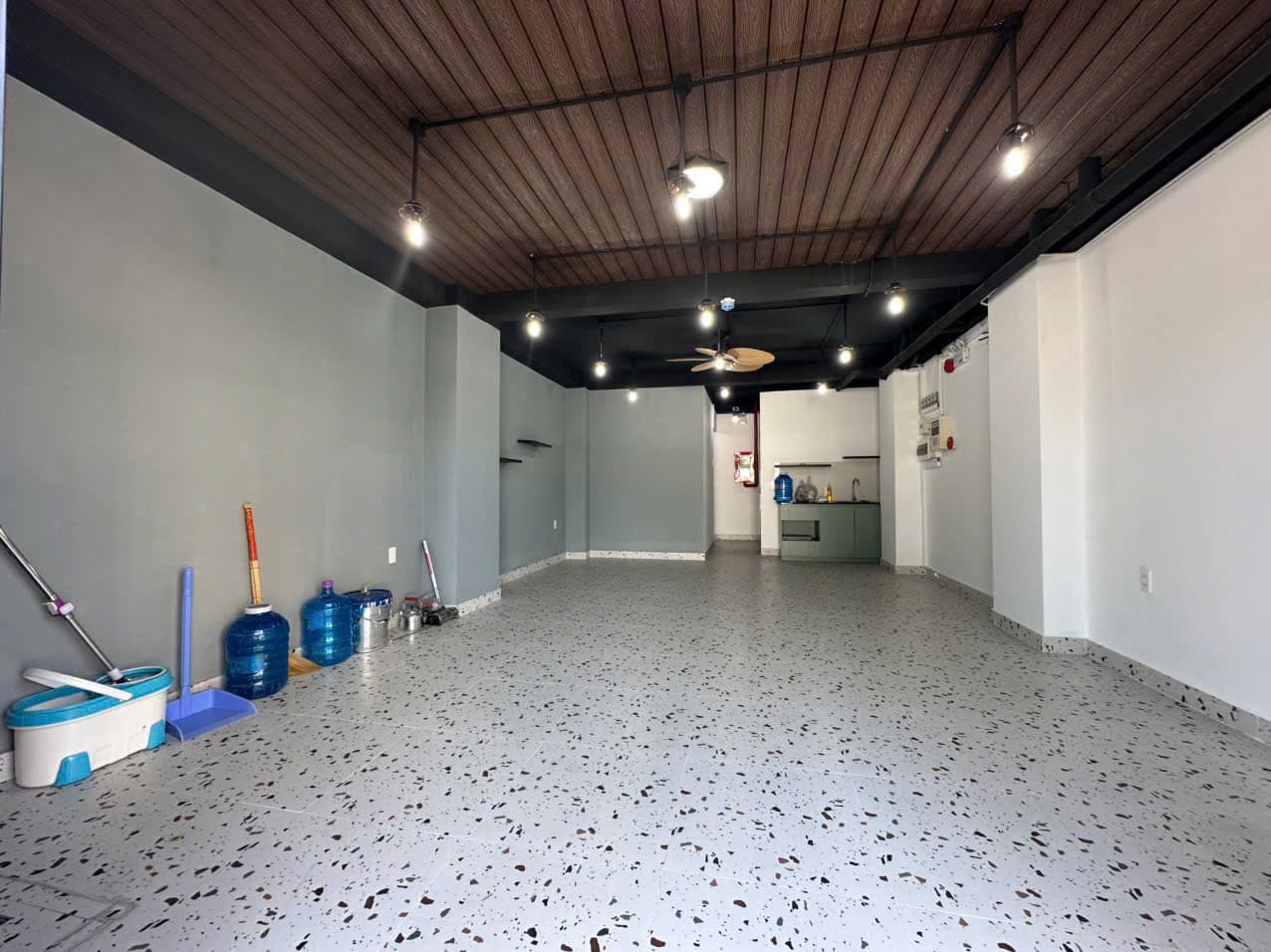 Khu vực khác / cần kiểm tra 2 ảnh