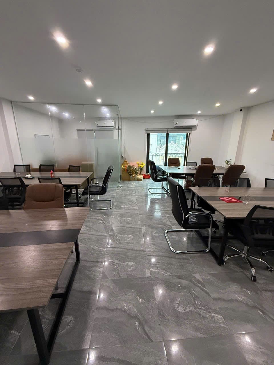 🏢 레꽝다오 사무실 임대 사무실 임대 사진 3 |