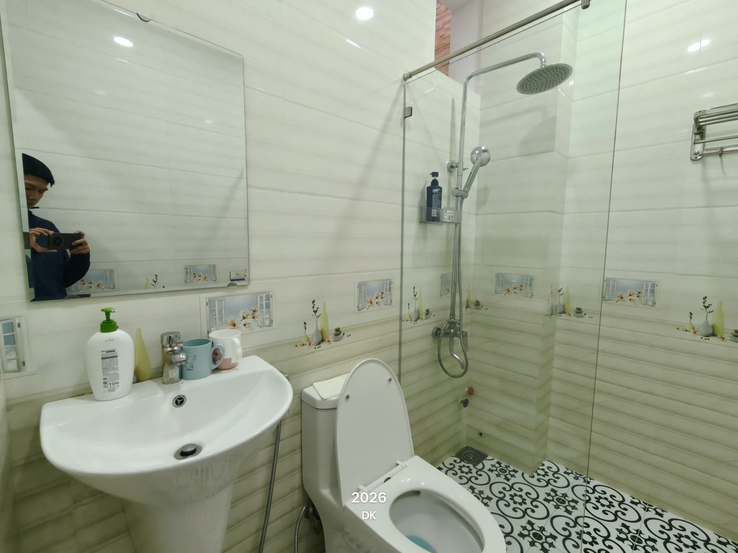 Другое / нужно проверить 3 фото