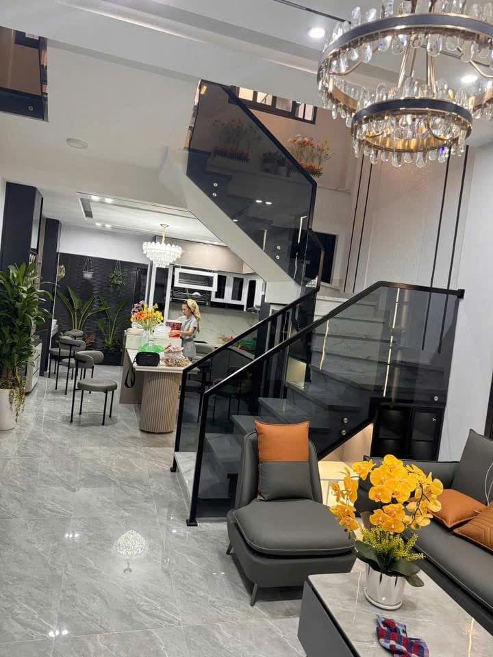 Khu vực khác / cần kiểm tra 2 ảnh