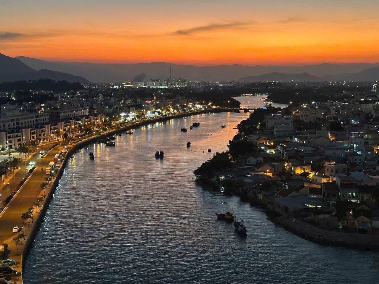 Другое / нужно проверить 2 фото