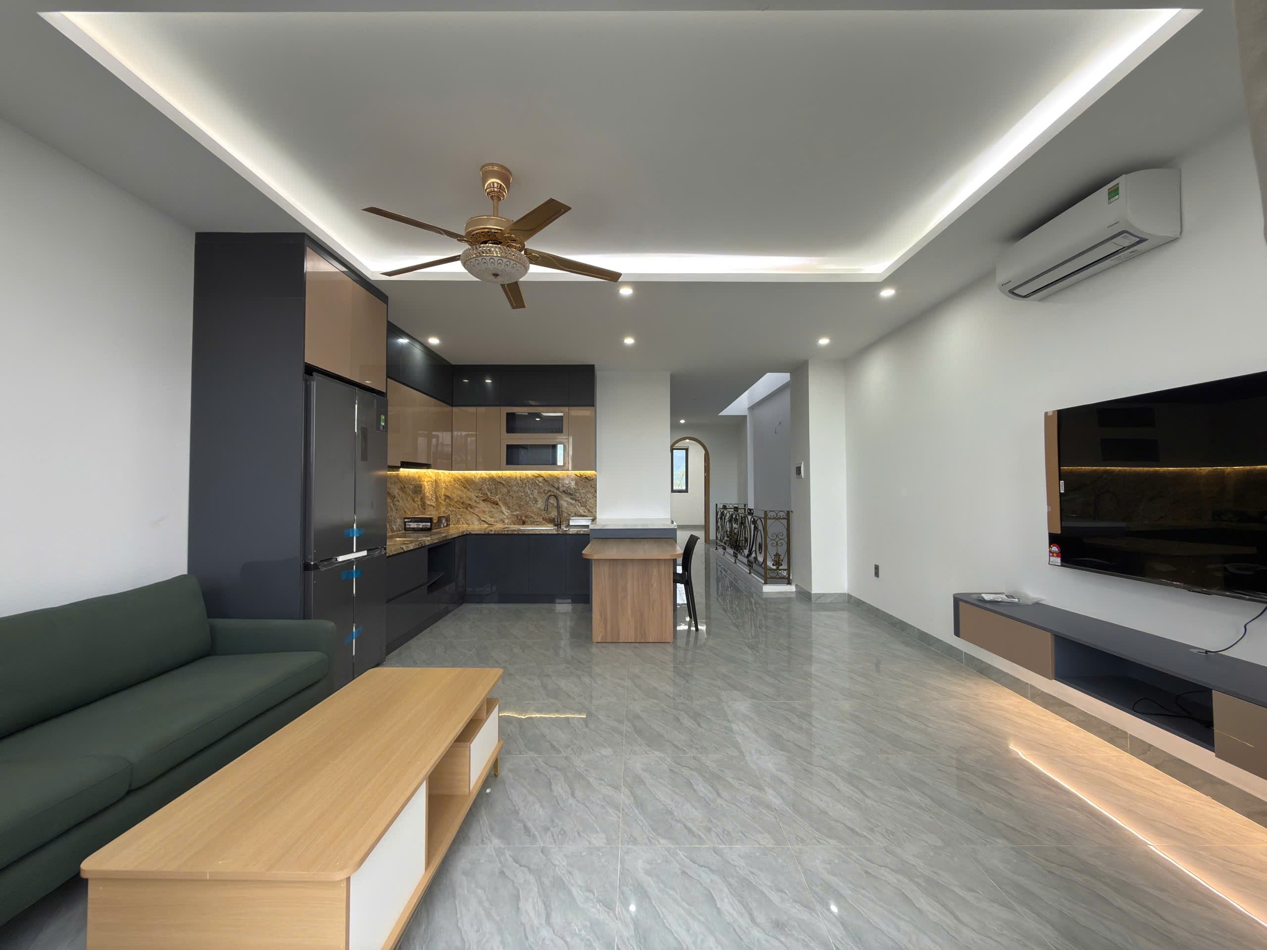 하 꽝 1 펜트하우스 160m² 침실1 신축 풀옵션 사진 3 |