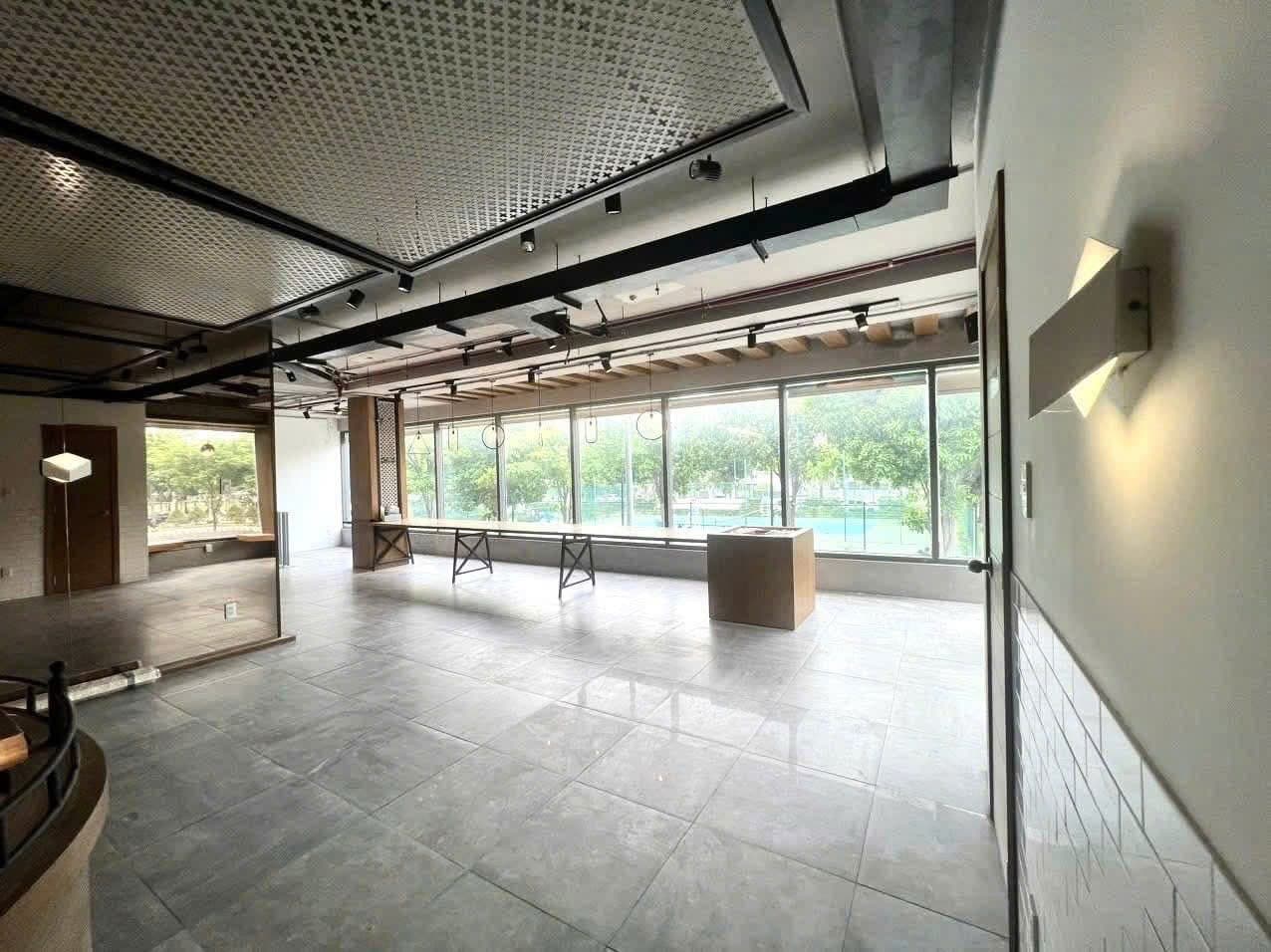 마스테리 T5 샵하우스 임대 160m² 사진 3