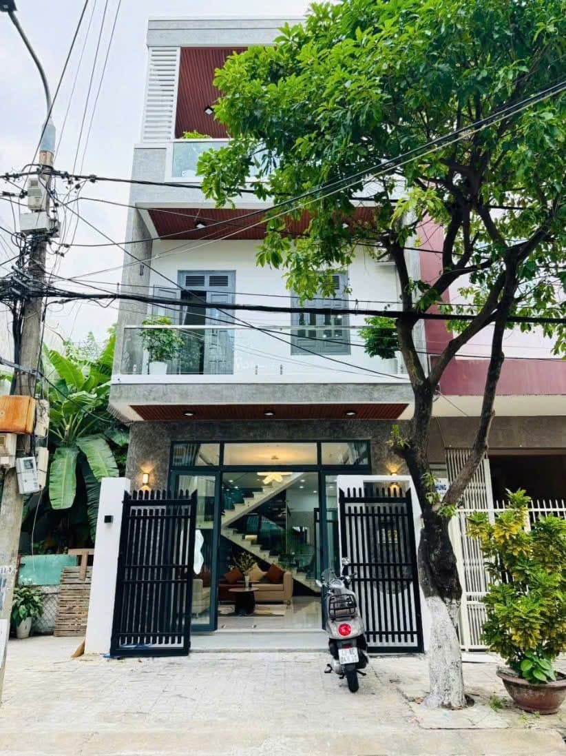 다낭 호아쯔엉 4침실 3층 주택 사진 1