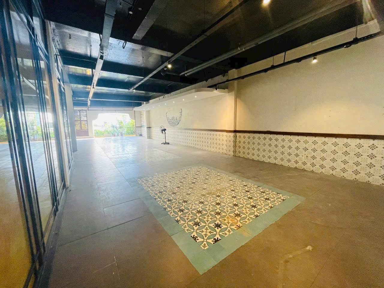 락롱꽌 대로변 상가 임대 247m² 사진 4