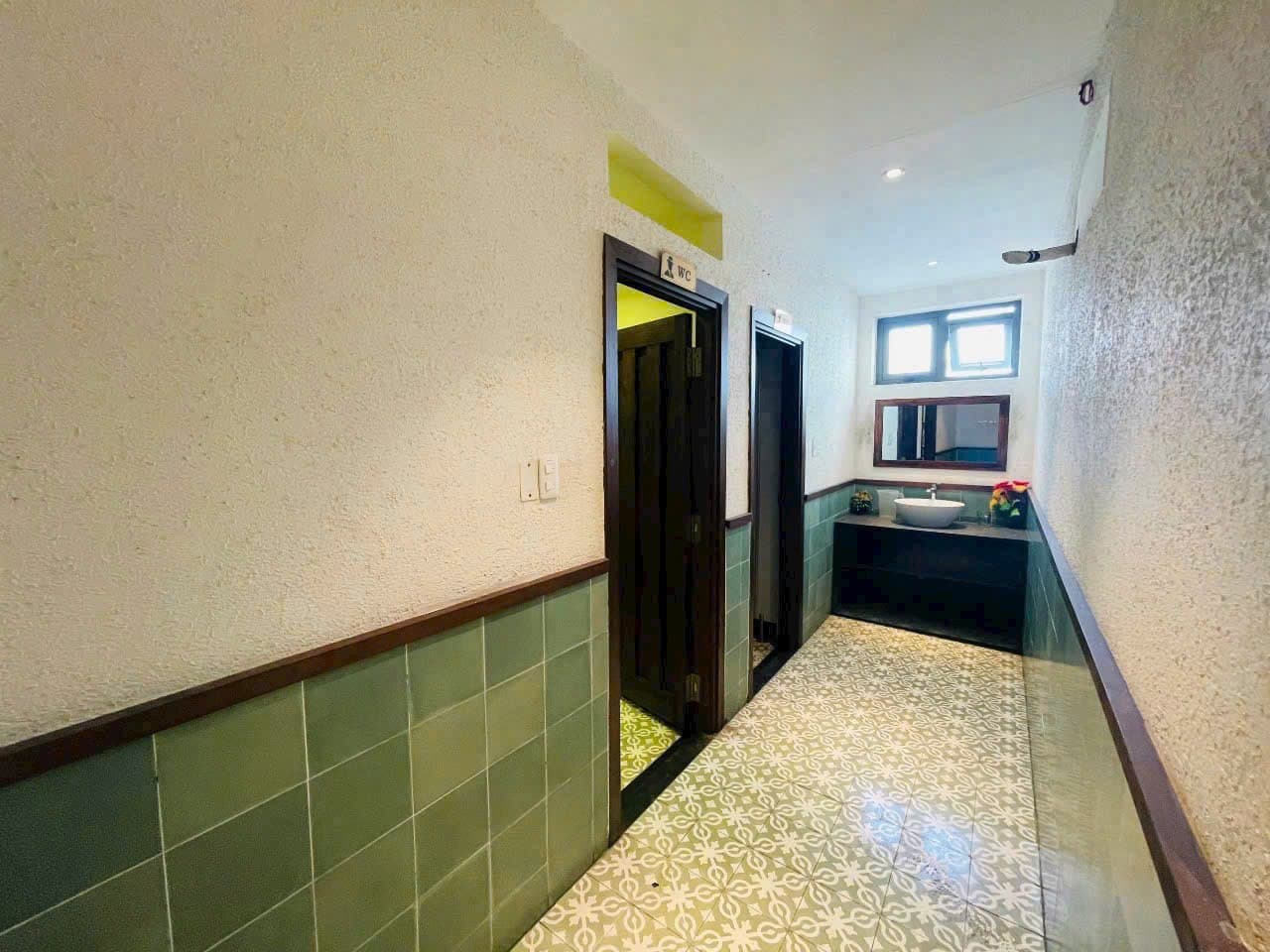 락롱꽌 대로변 상가 임대 247m² 사진 7
