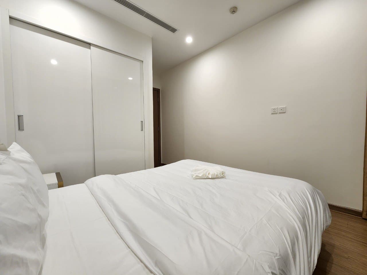 스카이레이크 팜훙 S2동 39층 2룸 월세 사진 2 |