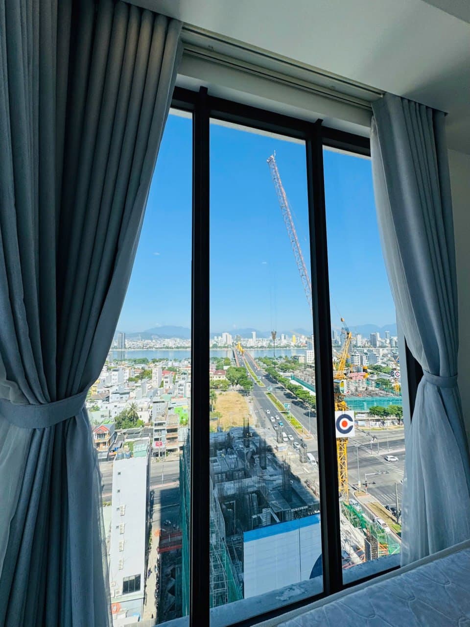다낭 안하이 히요리 아파트 15층 코너 2룸 사진 3 |  |