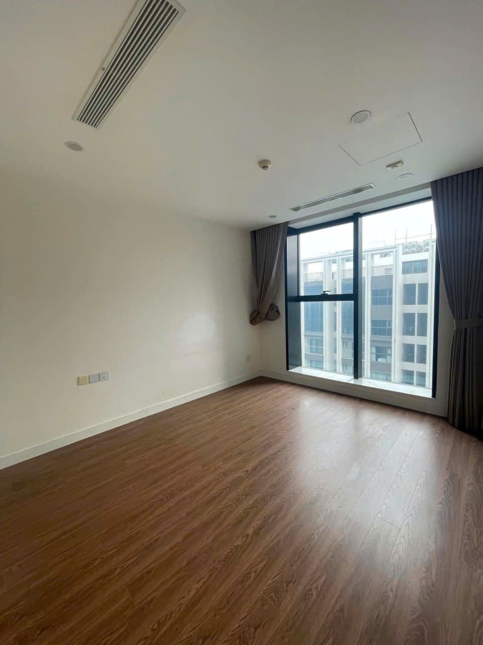 Sunshine Center 팜흥 3침실 153㎡ 월세 사진 2 |  |