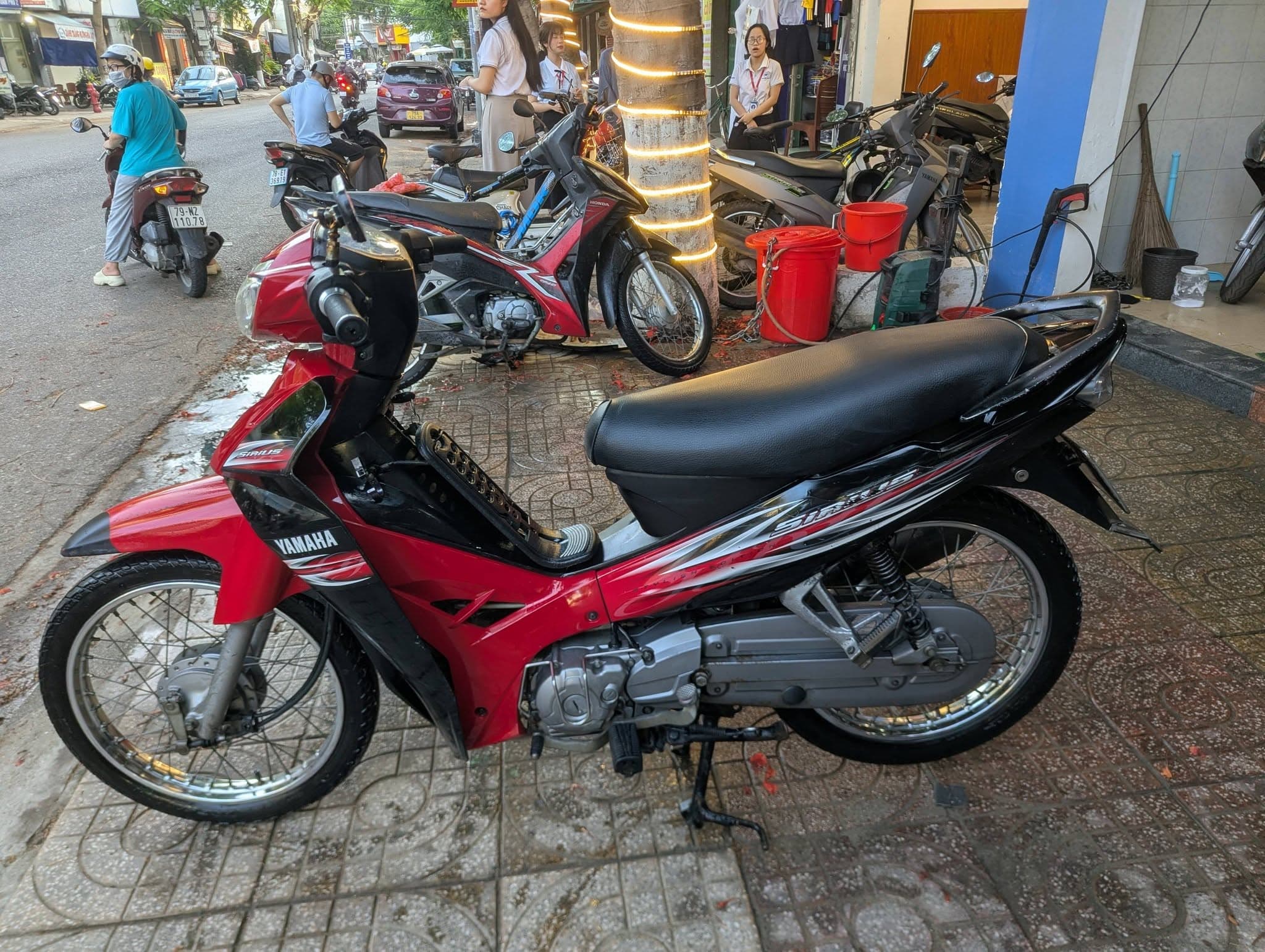 Ảnh xe máy 2 |  |