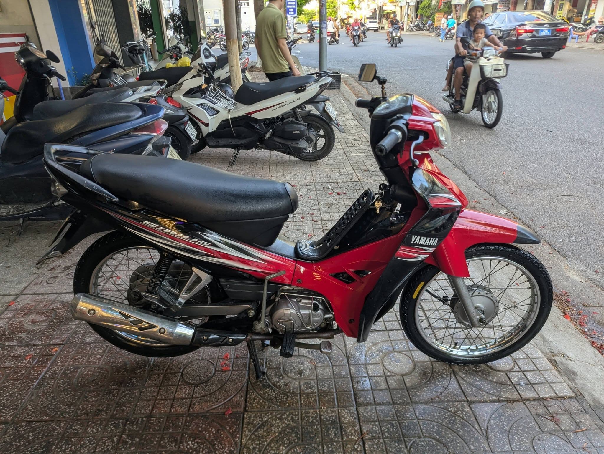 Ảnh xe máy 3 |  |