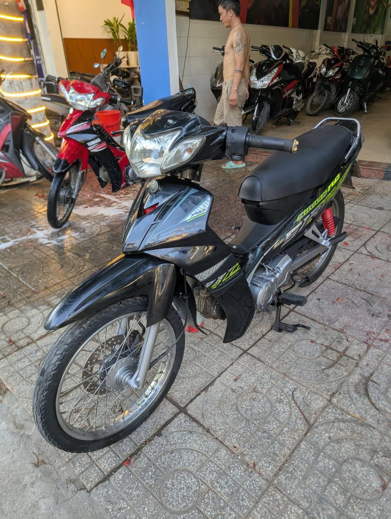 Ảnh xe máy 3 |  |