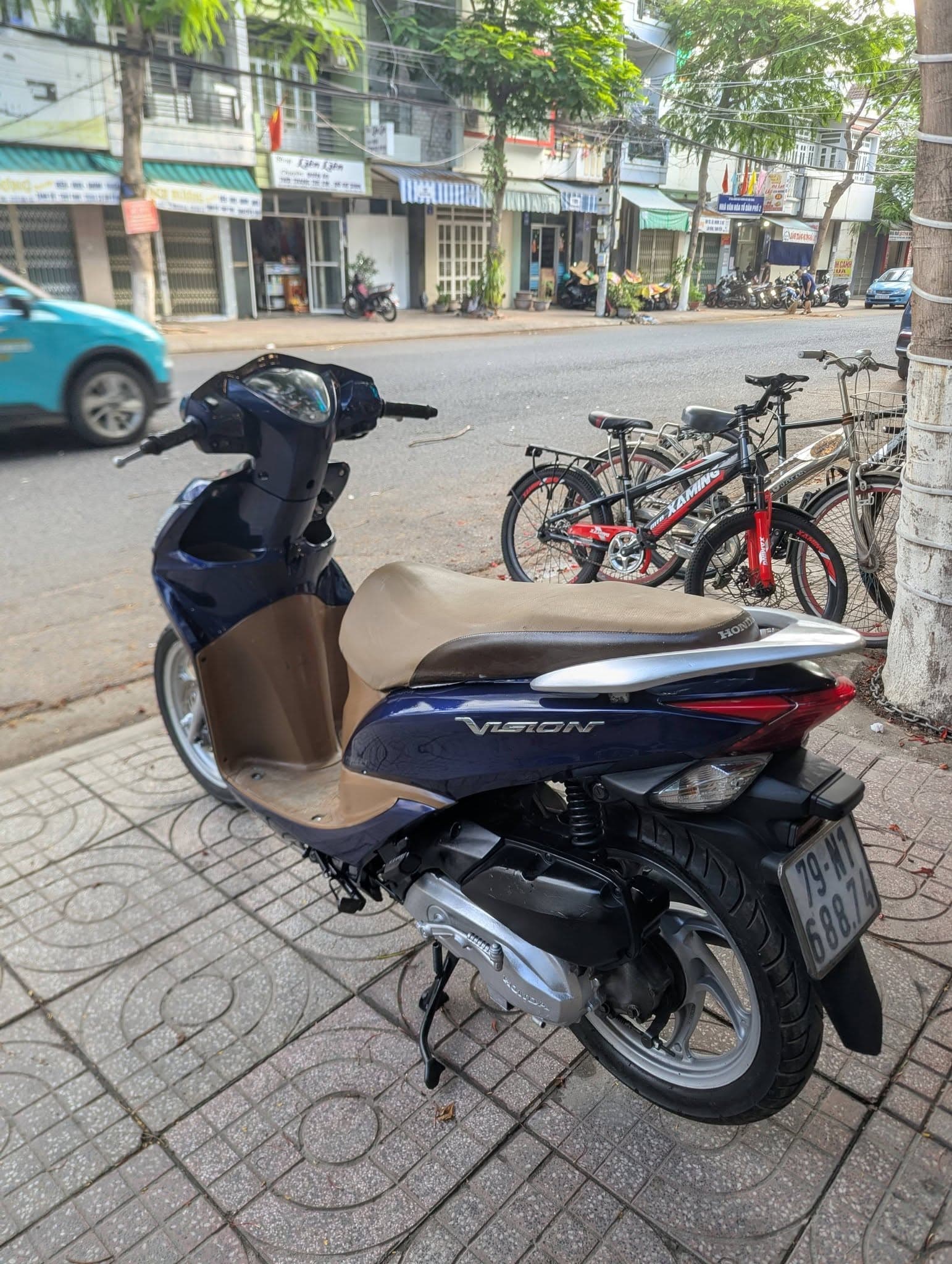 Ảnh xe máy 2 |  |