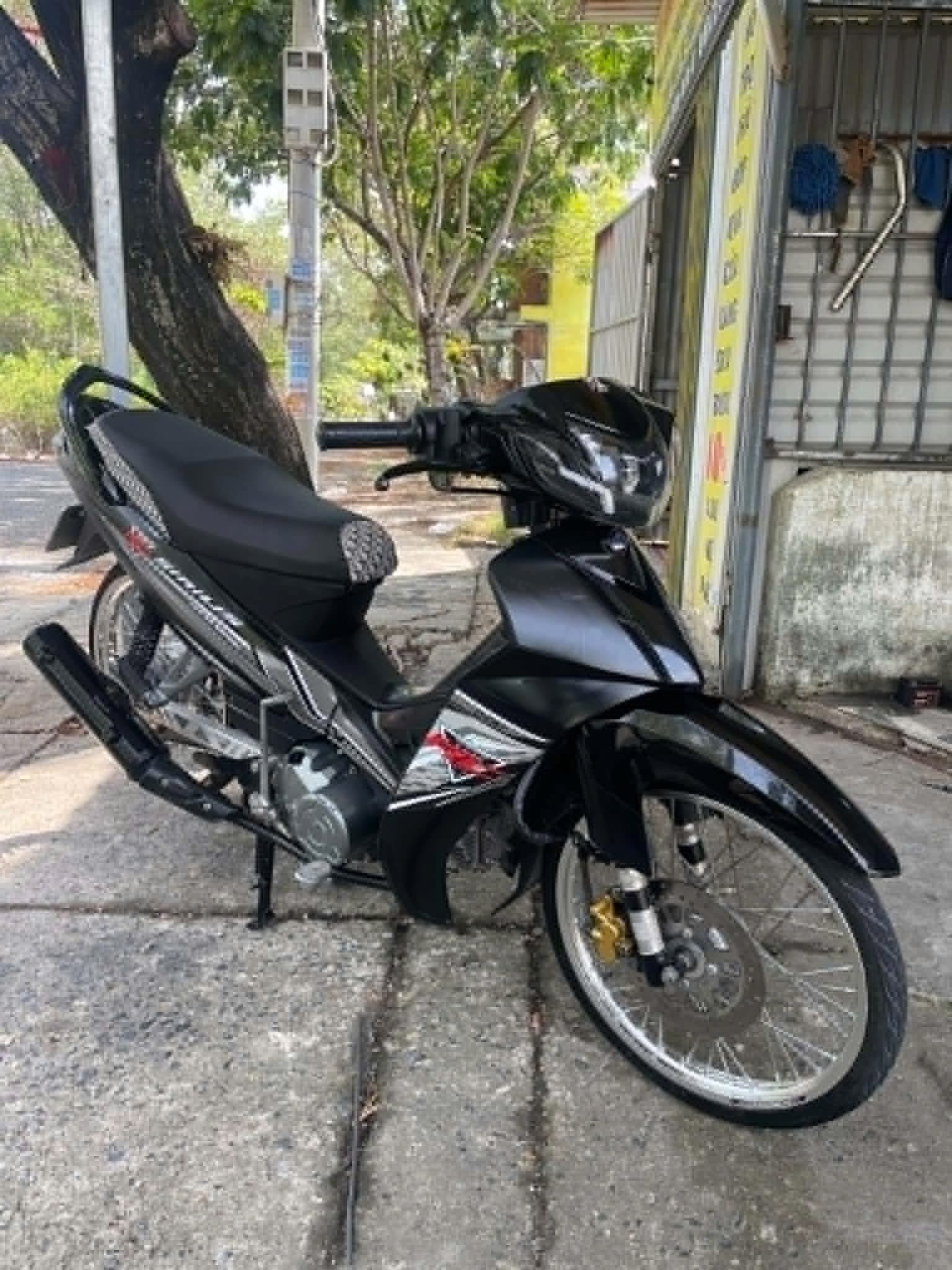 Ảnh xe máy 2 |  |