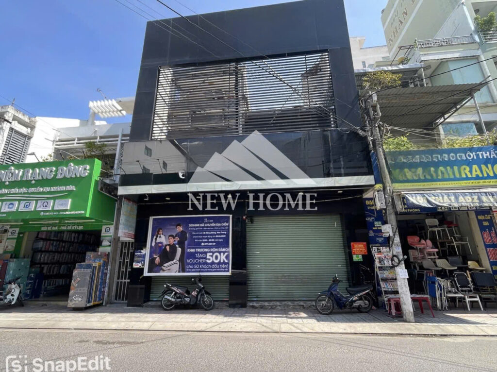 나트랑 시내 중심 | 상가용 단독 주택 임대 · 대로변 위치