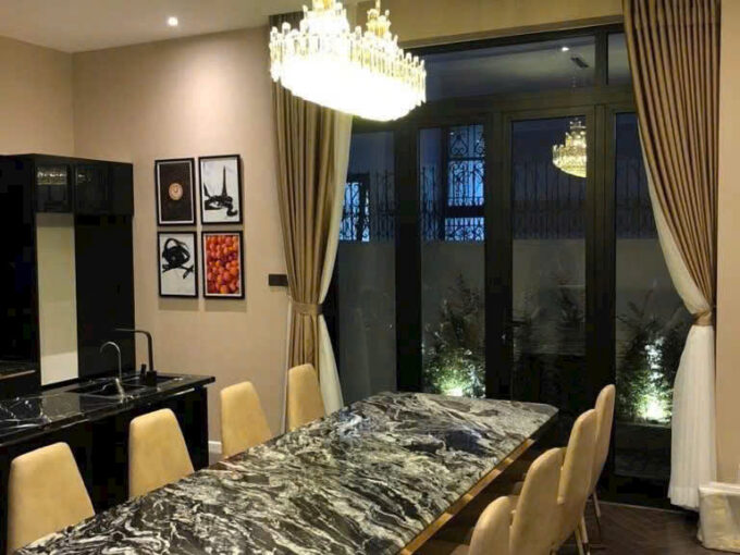 나트랑 하광2 단지 3층 빌라 임대 | 공원 바로 앞 위치 . 교통 편리