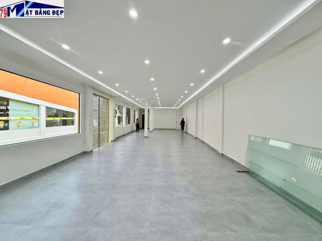 나트랑 한인 거리 3면 노출 단독건물 임대 ㅣ 다양한 업종 가능·장기 계약