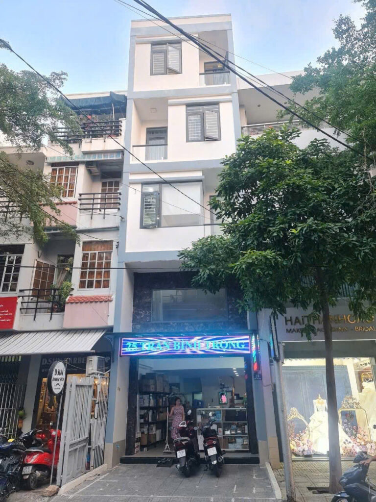 나트랑시내 쪽 4층 도로변 주택 임대 ㅣ 기업 사무실에 추천