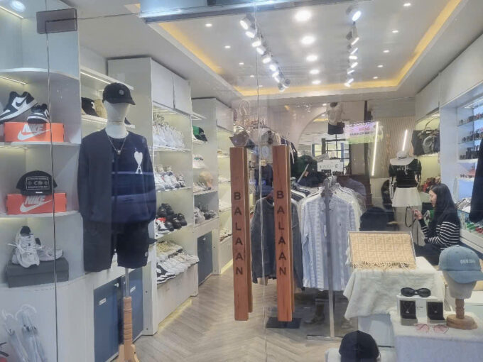 나트랑 시내 중심 브랜드 의류 잡화 2층 매장 양도 ㅣ즉시 인수 가능