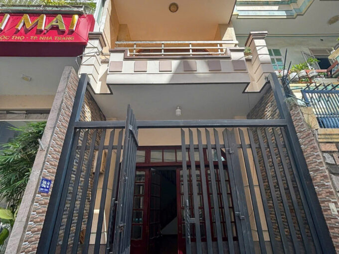 나트랑 나트랑 시내 중심 주택 임대 ㅣ 풀옵션 . 바다 근처 . 영업 밑 거주 적합 . 장기계약