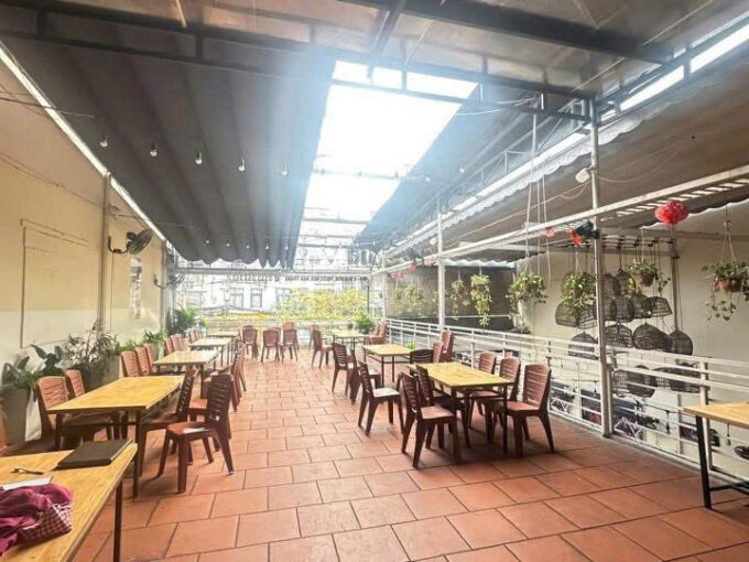 나트랑 시내 중심 상가 임대 ㅣ 위치 최상 . 레스토랑 및 음식점 운영에 적합