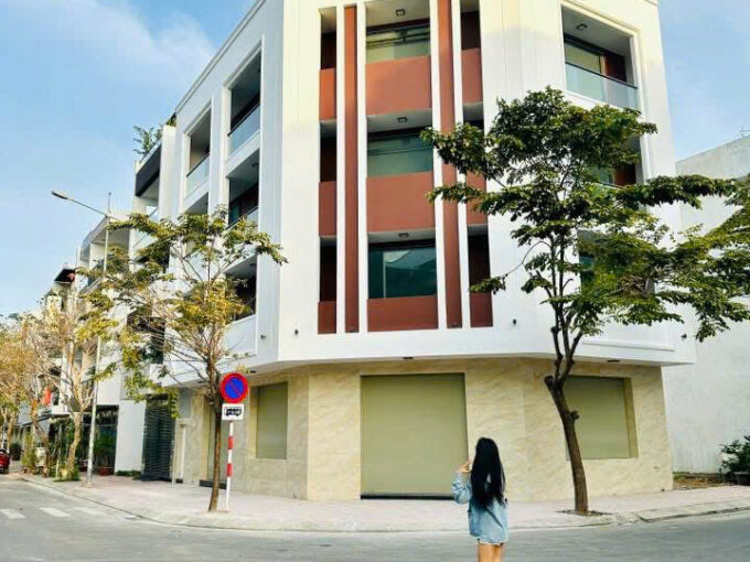 나트랑 시내 가까운 상가 임대 ㅣ 엘리베이터 설치 완료 . 4층 건물